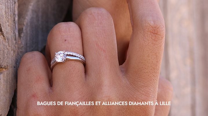 Engagement ring and diamond wedding bands Lille