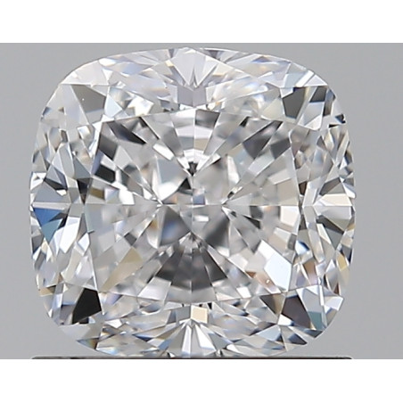 الماسة على شكل وسادة بوزن 1.21 قيراط