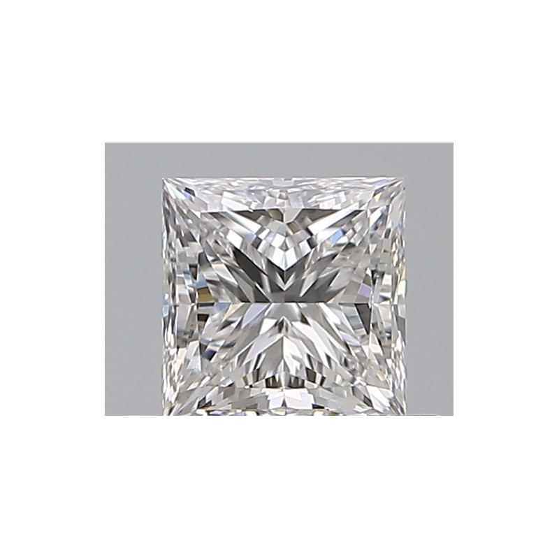 الماسة بشكل أميرة بوزن 0.61 قيراط