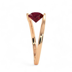 Eternal Solit&auml;rring mit nat&uuml;rlichem Rubin aus 18K Gold