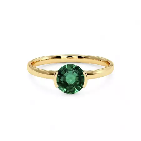 Reine Solitaire Ring with Natural Emerald