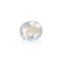 ovaalvormige witte regenboog maansteen van 8,82 karaat