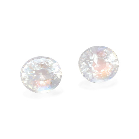 OVAL-cut rainbow moonstone  3.23 carats