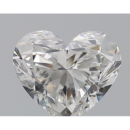 الماس على شكل قلب بوزن 0.6 قيراط