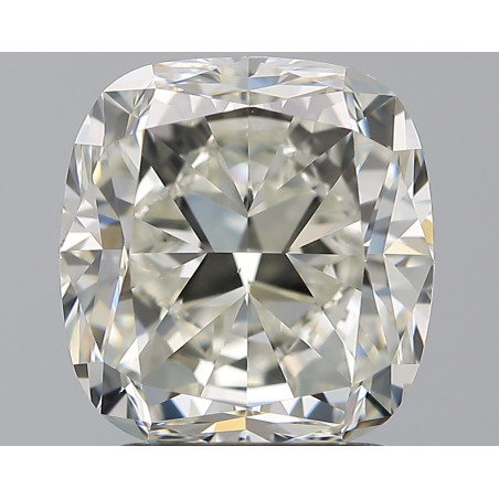 الماسة على شكل وسادة بوزن 2.51 قيراط