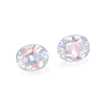OVAL-cut rainbow moonstone  3.55 carats