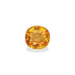 OVAL-cut spessartite...