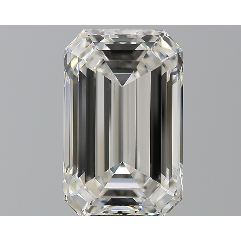 الماس على شكل زمرد بوزن 8.01 قيراط