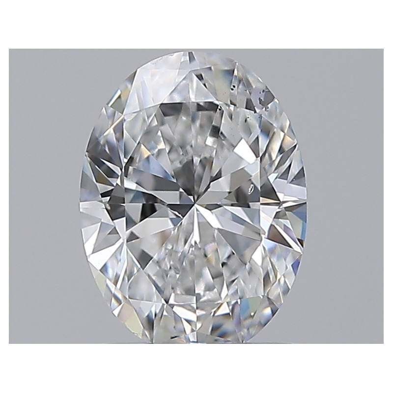 الماس على شكل بيضاوي بوزن 0.9 قيراط