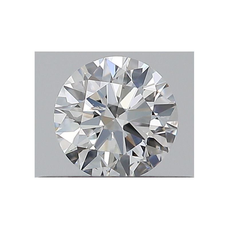 الماس بشكل دائري بوزن 0.3 قيراط