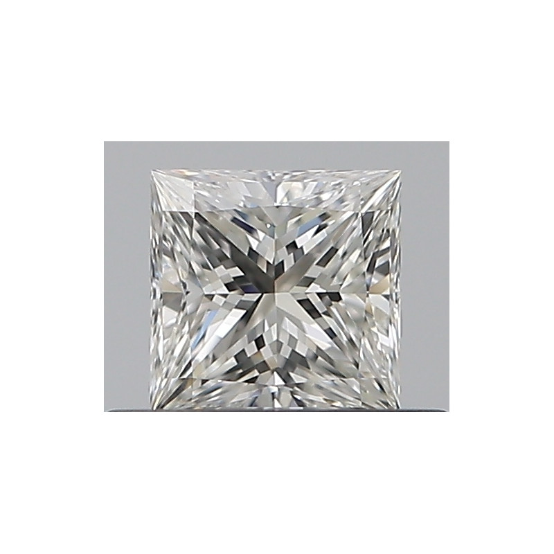 الماسة بشكل أميرة بوزن 0.35 قيراط