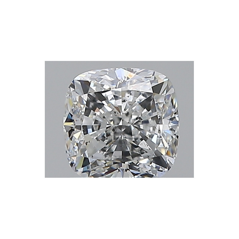 الماسة على شكل وسادة بوزن 1.3 قيراط