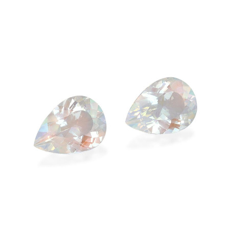 rainbow moonstone taille 梨子 白色 12.61 carats