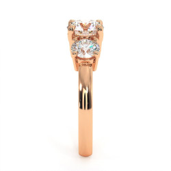 خاتم سوليتير Ylana Trilogy II – ماسة مركزية وماستان جانبيتان