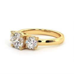 خاتم سوليتير Ylana Trilogy II – ماسة مركزية وماستان جانبيتان