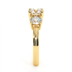 خاتم سوليتير Ylana Trilogy II – ماسة مركزية وماستان جانبيتان