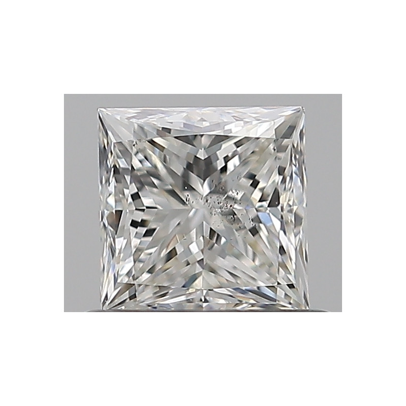 الماسة بشكل أميرة بوزن 0.7 قيراط