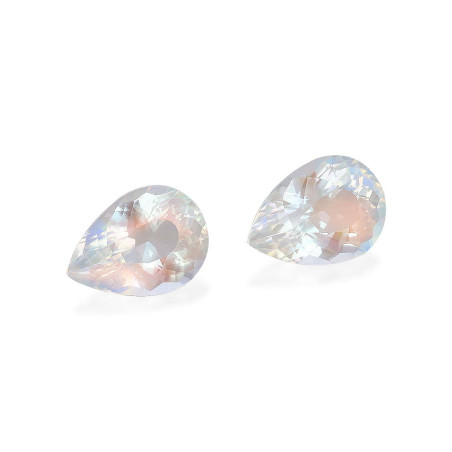 红碧榴石 taille 梨子 白色 6.93 carats