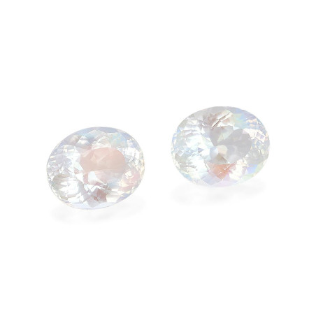 OVAL-cut rainbow moonstone White 5.00 carats