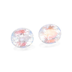 ovaalvormige witte regenboog maansteen van 11,68 karaat