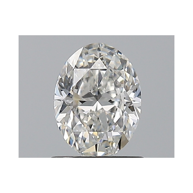 الماس على شكل بيضاوي بوزن 0.9 قيراط