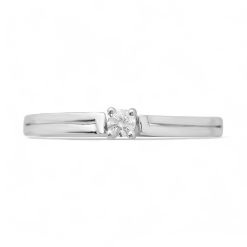 Gwenaelle Natural Diamond Ring in 18K Gold