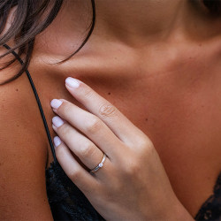 Gloria Ring – 18K Gold & Natural Diamond l Celinni