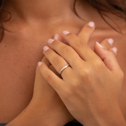 Genevieve Ring – 18K Gold and Natural Diamonds l Celinni