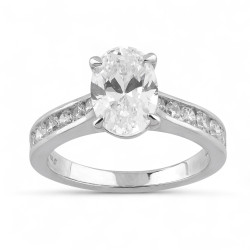 Carmen Engagement Ring | 18K Gold and Natural Diamonds