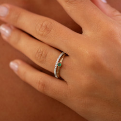 Anillo Esmeralda Redonda Mila – Oro de 18K y Diamantes Naturales