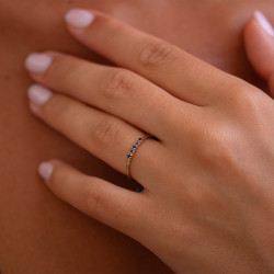 Mia Blue Sapphire Ring – 18K Gold & Natural Diamonds