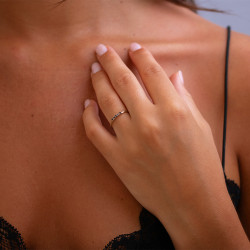 خاتم Mia بالياقوت الأزرق – ذهب عيار 18 قيراط وألماس طبيعي