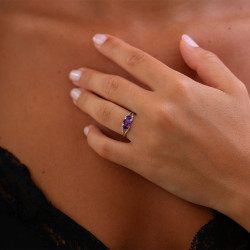 Livia Amethyst Ring – 18K Gold and Natural Diamonds