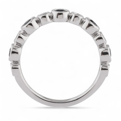 Julie Blue Sapphire Ring – Natural Diamonds and 18K Gold