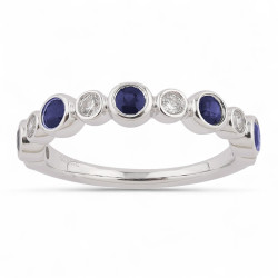 Julie Blue Sapphire Ring – Natural Diamonds and 18K Gold