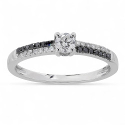 Iris Black Diamond Ring – 18K Gold and Natural Diamonds