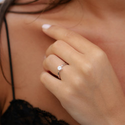 Ring Chantal – 18K Gold und Natürliche Diamanten | Celinni