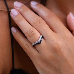 Anillo de Diamantes Negros Isabelle – Oro de 18k y Diamantes