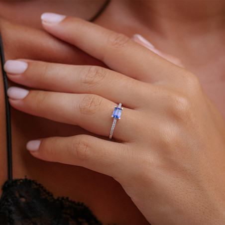 Jeanne Blue Sapphire and Natural Diamond Ring in 18K Gold