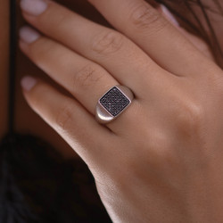 خاتم إيزادورا الأميرة بالألماس الأسود - ذهب عيار 18 وألماس طبيعي