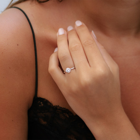 Lucy Natural Diamond Ring in 18K Gold