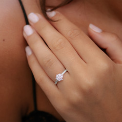 Anillo Francisca – Oro de 18K y Diamantes Naturales Celinni