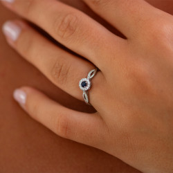 Anillo Zafiro Azul Leïla – Oro de 18K y Diamantes Naturales