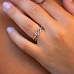 Wendy Emerald Ring – 18K Gold and Natural Diamonds l Celinni