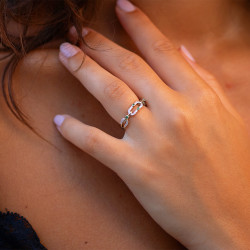 Wendy Emerald Ring – 18K Gold and Natural Diamonds l Celinni