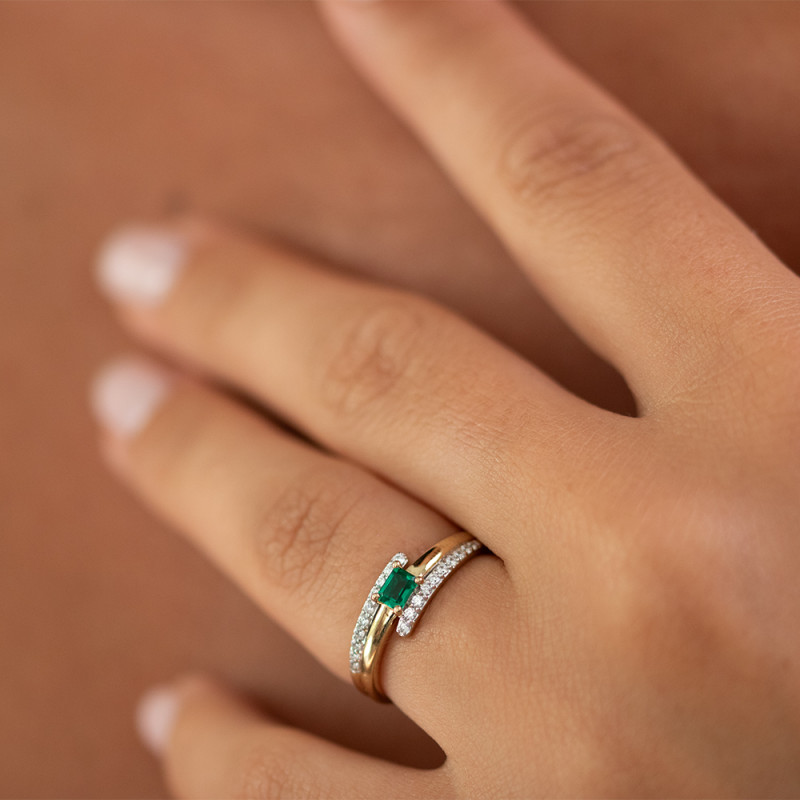 Bague Saphir Bleu et Diamants Naturels Laurence en Or 18K