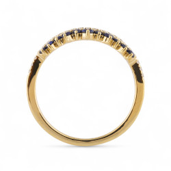Laura Blue Sapphire Ring – 18K Gold & Natural Diamonds