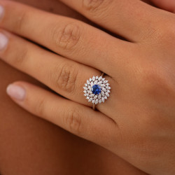 Maud Blue Sapphire Ring – 18K Gold and Natural Diamonds