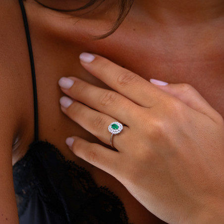 Anillo Esmeralda Mathilde en Oro de 18K con Halo de Diamantes Naturales