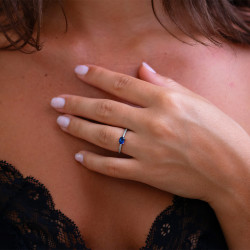 Anillo Zafiro Azul Marianne – Oro de 18K y Diamantes Naturales